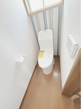 福山市入船町、中古一戸建てのトイレ画像です
