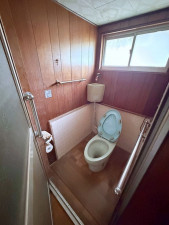 福山市沼隈町能登原、中古一戸建てのトイレ画像です
