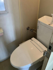 福山市西町、マンションのトイレ画像です