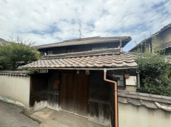 福山市水呑町、中古一戸建ての外観画像です