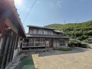 福山市郷分町、土地の前面道路を含む現地写真画像です