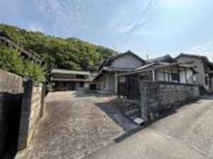 福山市郷分町、土地の前面道路を含む現地写真画像です