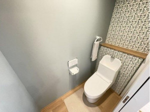 福山市蔵王町、中古一戸建てのトイレ画像です