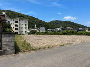 福山市沼隈町草深、土地の前面道路を含む現地写真画像です