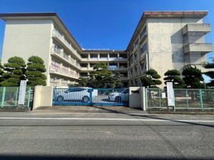福山市新涯町、新築一戸建ての小学校画像です