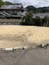 福山市佐波町、土地の前面道路を含む現地写真画像です