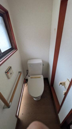 府中市木野山町、中古一戸建てのトイレ画像です