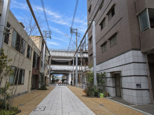 福山市今町、マンションの前面道路を含む現地写真画像です