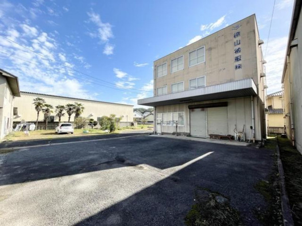 府中市広谷町、収益物件/店舗事務所の前面道路を含む現地写真画像です