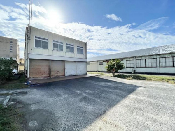 府中市広谷町、収益物件/店舗事務所の前面道路を含む現地写真画像です