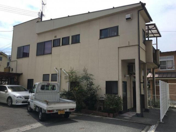 福山市沖野上町、収益物件/店舗付住宅の外観画像です