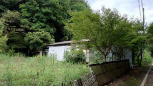 福山市芦田町大字福田、土地の前面道路を含む現地写真画像です