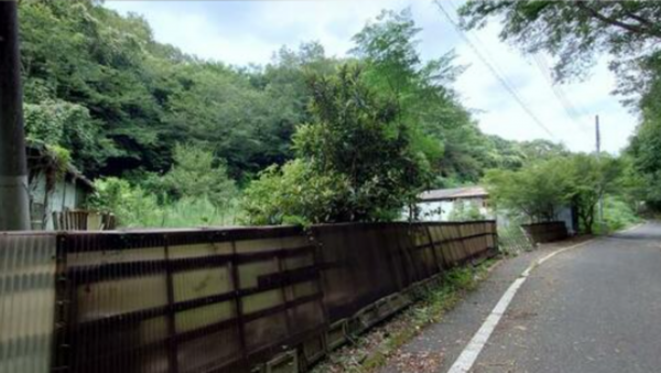 福山市芦田町大字福田、土地の前面道路を含む現地写真画像です
