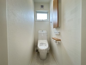 倉敷市北畝、新築一戸建てのトイレ画像です