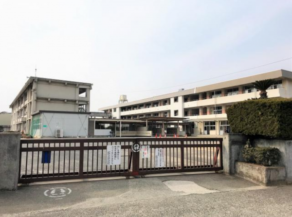 倉敷市福島、土地の小学校画像です