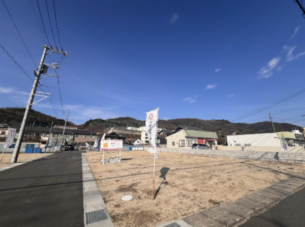 倉敷市児島下の町、土地の前面道路を含む現地写真画像です