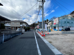 倉敷市笹沖、土地の前面道路を含む現地写真画像です