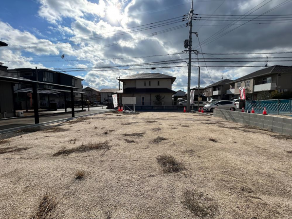 倉敷市笹沖、土地の前面道路を含む現地写真画像です