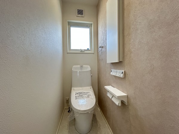 倉敷市笹沖、新築一戸建てのトイレ画像です
