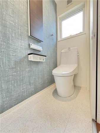 倉敷市西中新田、新築一戸建てのトイレ画像です