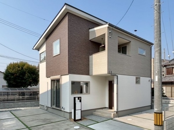 倉敷市西中新田、新築一戸建ての外観画像です