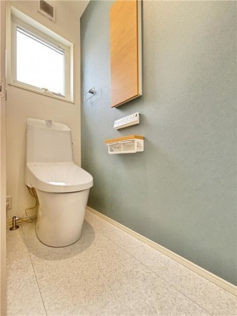 倉敷市西中新田、新築一戸建てのトイレ画像です