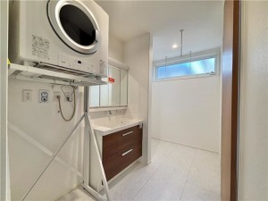 倉敷市西中新田、新築一戸建ての洗面画像です