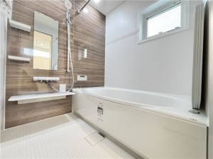 倉敷市西中新田、新築一戸建ての風呂画像です