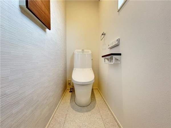 倉敷市西中新田、新築一戸建てのトイレ画像です