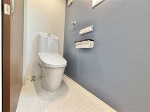 倉敷市八王寺町、新築一戸建てのトイレ画像です