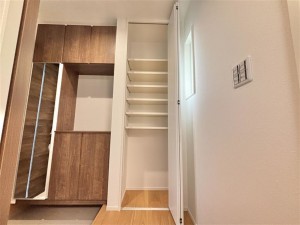 倉敷市八王寺町、新築一戸建ての収納画像です
