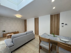 倉敷市西中新田、新築一戸建ての居間画像です