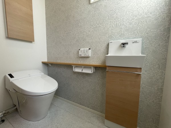 倉敷市西中新田、新築一戸建てのトイレ画像です