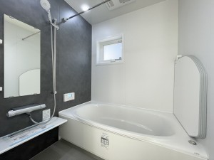 倉敷市西中新田、新築一戸建ての風呂画像です