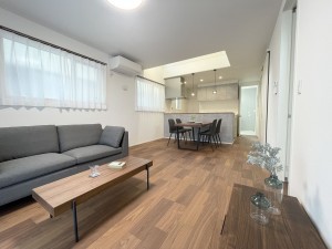 倉敷市西中新田、新築一戸建ての居間画像です