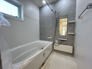 倉敷市北畝、新築一戸建ての風呂画像です