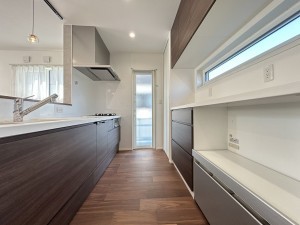 倉敷市北畝、新築一戸建てのキッチン画像です