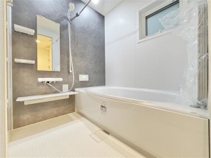 倉敷市沖、新築一戸建ての風呂画像です