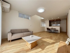 倉敷市八王寺町、新築一戸建ての居間画像です