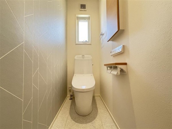 倉敷市八王寺町、新築一戸建てのトイレ画像です