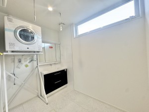 倉敷市中畝、新築一戸建ての洗面画像です