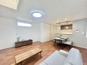 倉敷市中畝、新築一戸建ての居間画像です