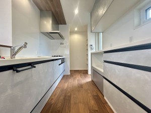 倉敷市片島町、新築一戸建てのキッチン画像です