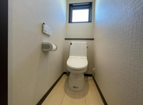 真岡市長田、中古一戸建てのトイレ画像です