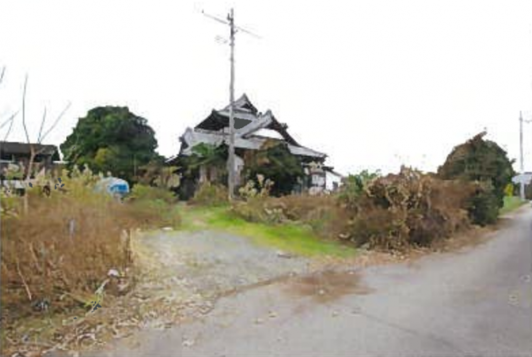 真岡市高田、中古一戸建ての前面道路を含む現地写真画像です