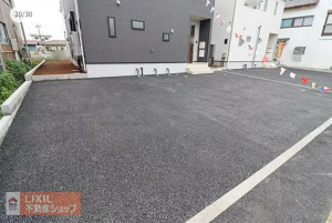 真岡市田町、新築一戸建ての駐車場画像です