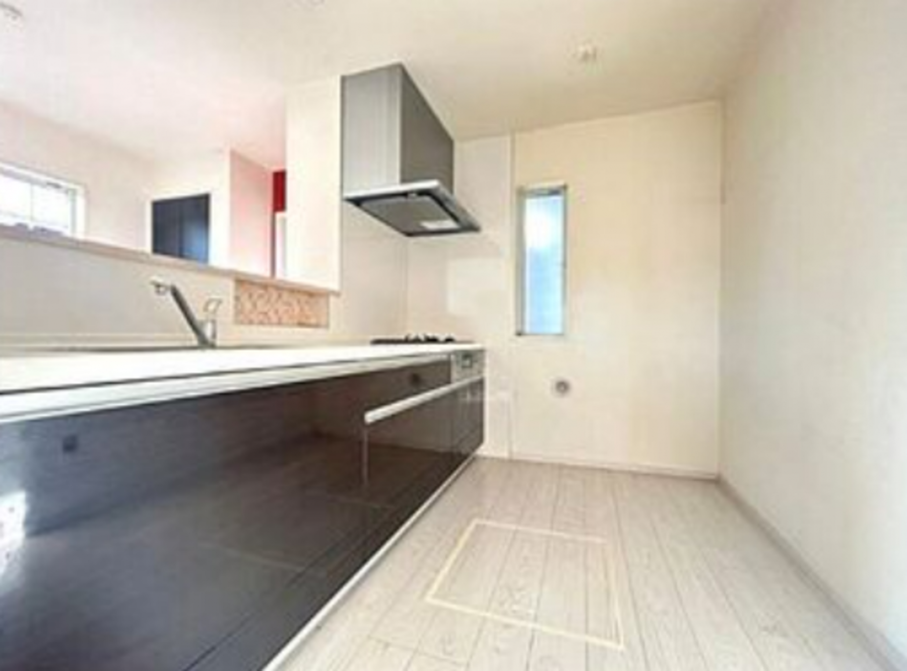 真岡市高勢町、中古一戸建てのキッチン画像です