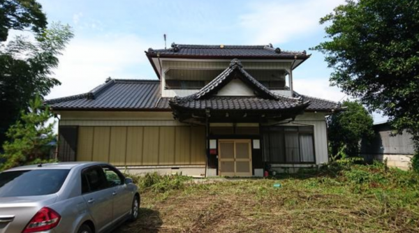 真岡市中、中古一戸建ての外観画像です