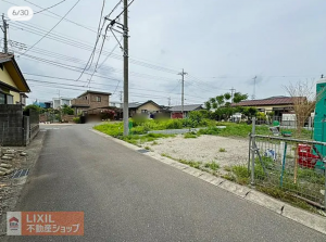 真岡市長田、新築一戸建ての前面道路を含む現地写真画像です