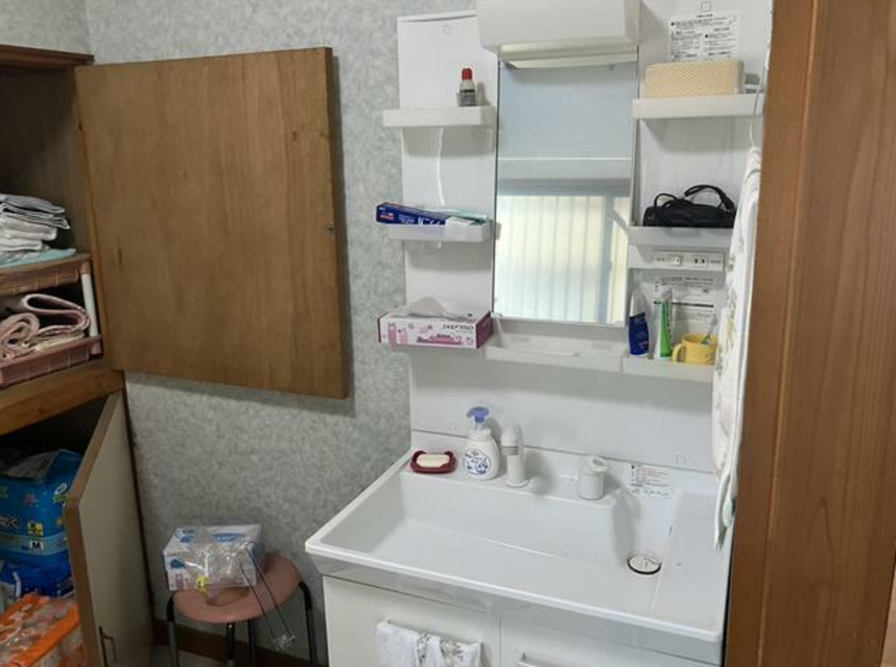 真岡市白布ケ丘、中古一戸建ての洗面画像です